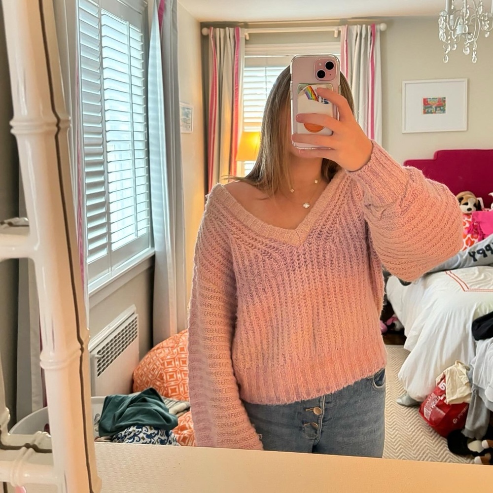 Urban outfitters sweater size medium